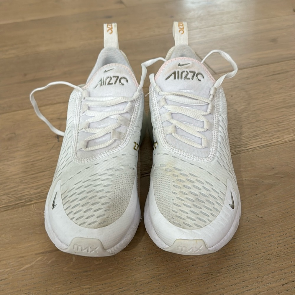 Nike Air 270 size 7 women’s